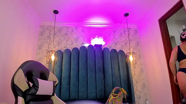 Snapshot of nalalye_cruzz_ chatting on 28, 2, 2026 nalalye cruzz online show from 28, 2, 2026