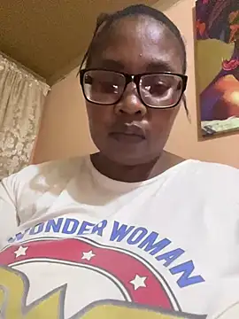 Snapshot of ZOQULUx chatting on 19, 12, 2024 ZOQULUx online show from 19, 12, 2024