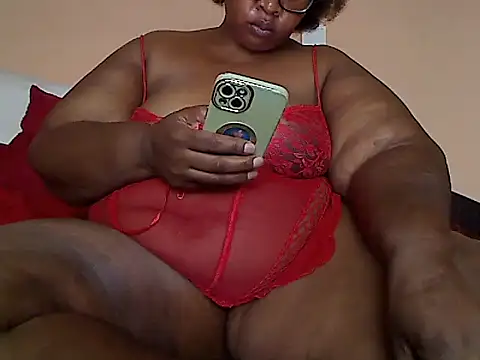 Snapshot of ZOQULUx chatting on 16, 2, 2025 ZOQULUx online show from 16, 2, 2025