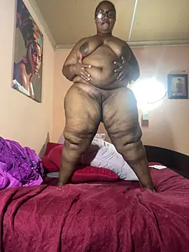 Snapshot of ZOQULUx chatting on 2, 3, 2025 ZOQULUx online show from 2, 3, 2025