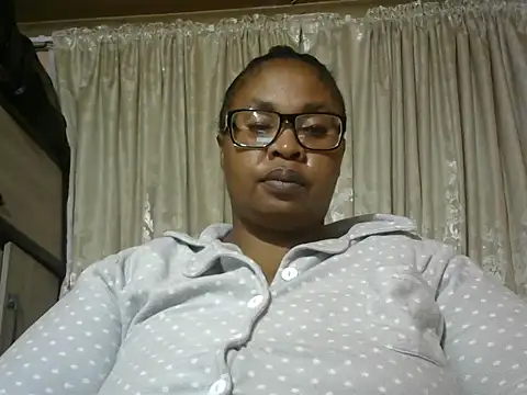 Snapshot of ZOQULUx chatting on 17, 3, 2025 ZOQULUx online show from 17, 3, 2025