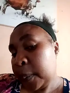 Snapshot of ZOQULUx chatting on 30, 10, 2025 ZOQULUx online show from 30, 10, 2025