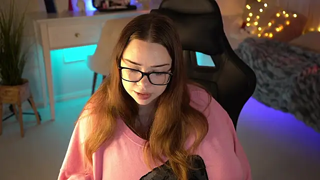 VixenMia online show from 8, 2, 2025