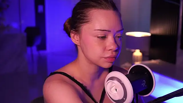 VixenMia online show from 1, 12, 2025