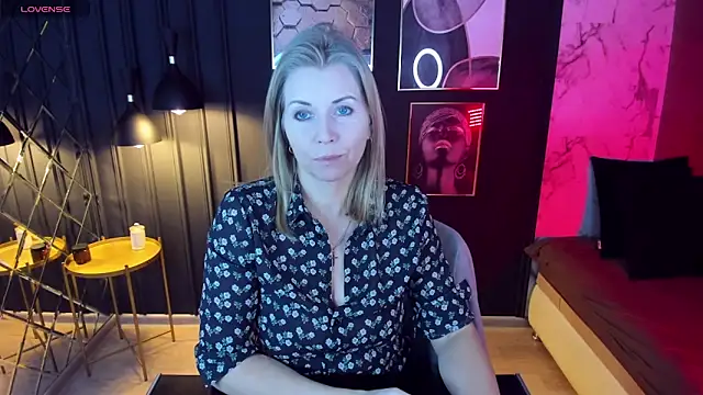 Snapshot of Annie_Light chatting on 21, 1, 2025 Annie Light online show from 21, 1, 2025