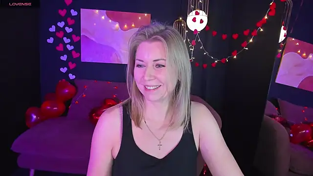 Snapshot of Annie_Light chatting on 15, 2, 2025 Annie Light online show from 15, 2, 2025