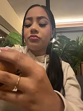 Luisa Fernandaa online show from 21, 2, 2026