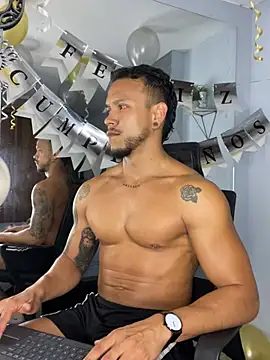 ARON TAYLER01 online show from 25, 2, 2025