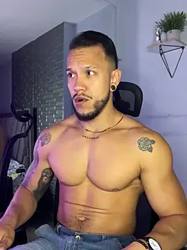 ARON TAYLER01 online show from 9, 10, 2025