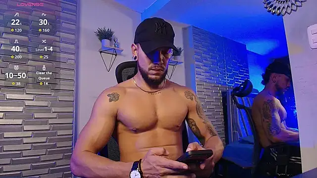 ARON TAYLER01 online show from 8, 7, 2026