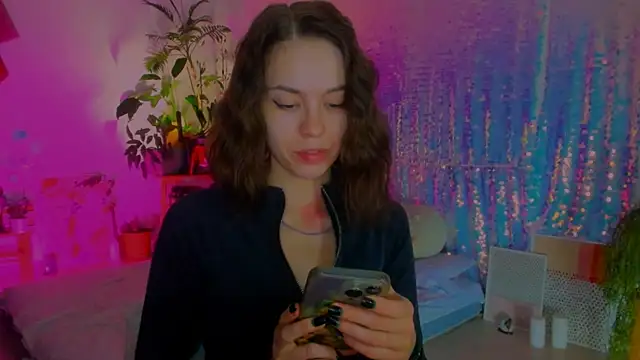Snapshot of poli__ chatting on 1, 1, 2025 poli   online show from 1, 1, 2025