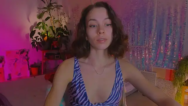 Snapshot of poli__ chatting on 3, 1, 2025 poli   online show from 3, 1, 2025