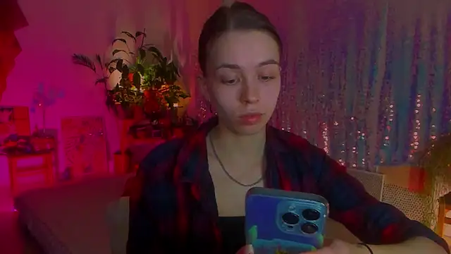 Snapshot of poli__ chatting on 14, 2, 2025 poli   online show from 14, 2, 2025
