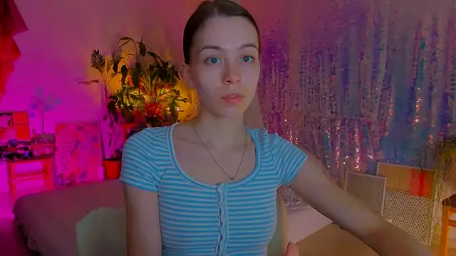 Snapshot of poli__ chatting on 3, 3, 2025 poli   online show from 3, 3, 2025