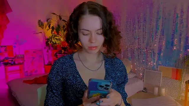 Snapshot of poli__ chatting on 7, 3, 2025 poli   online show from 7, 3, 2025