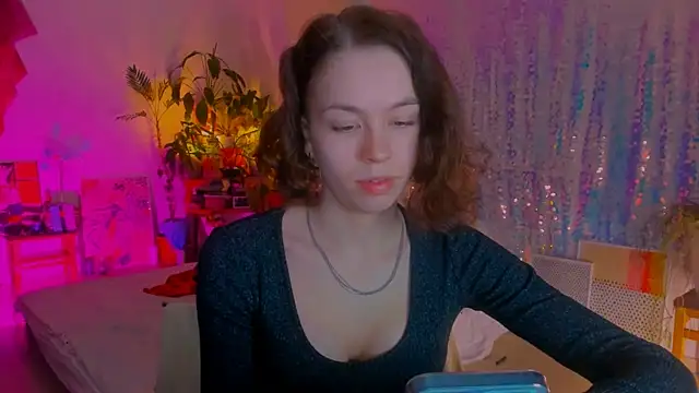 Snapshot of poli__ chatting on 17, 3, 2025 poli   online show from 17, 3, 2025