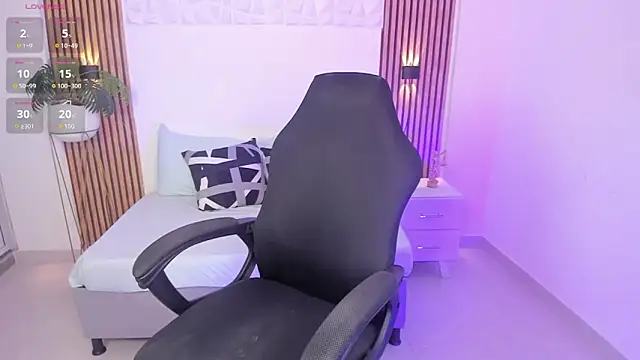 Snapshot of valeria_acosta_ chatting on 17, 10, 2025 valeria acosta online show from 17, 10, 2025