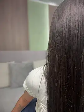 Snapshot of Im_Valentina chatting on 25, 6, 2026 Im Valentina online show from 25, 6, 2026