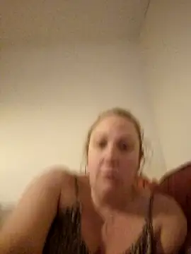 Wisie Cutie online show from 6, 2, 2025