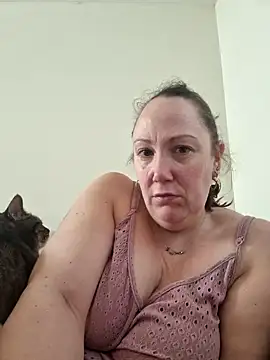 Wisie Cutie online show from 15, 2, 2025