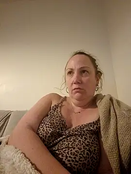 Wisie Cutie online show from 4, 3, 2025