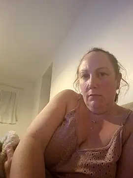 Wisie Cutie online show from 11, 3, 2025