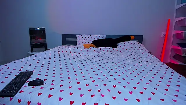 TishaLove online show from 4, 11, 2025