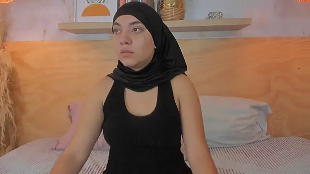 Snapshot of Sooffii_1 chatting on 11, 9, 2025 Sooffii 1 online show from 11, 9, 2025