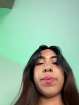 laylasaenz online show from 4, 2, 2026