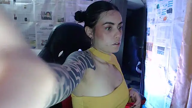 Snapshot of i_am_nina_ chatting on 15, 9, 2025 i am nina online show from 15, 9, 2025