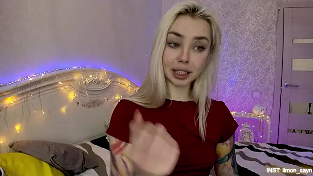 LillyMoure  online show from 3, 2, 2026