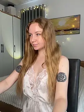 Snapshot of RedFires chatting on 30, 9, 2025 RedFires online show from 30, 9, 2025