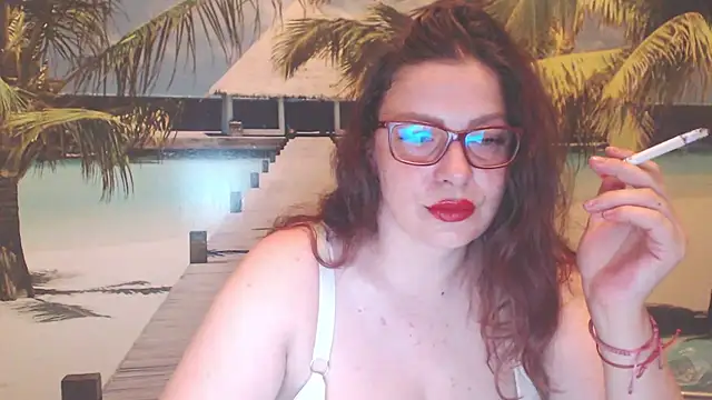 Queen  Natasha online show from 5, 8, 2026