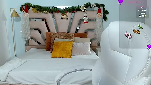 Snapshot of sophia_hadid chatting on 17, 12, 2024 sophia hadid online show from 17, 12, 2024