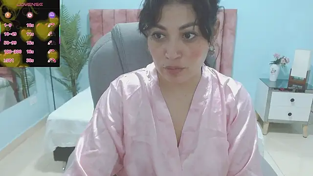 sophia hadid online show from 2, 12, 2025