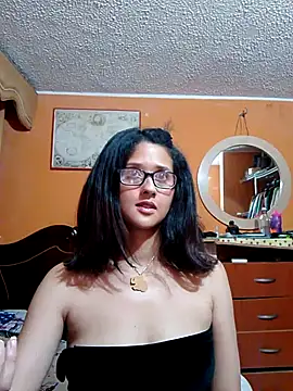 Snapshot of sofia_101 chatting on 2, 10, 2025 sofia 101 online show from 2, 10, 2025