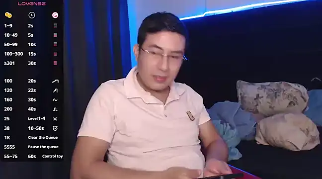 andrewmhilton  online show from 12, 3, 2025