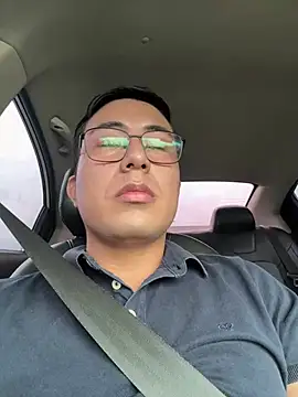 andrewmhilton  online show from 15, 4, 2026