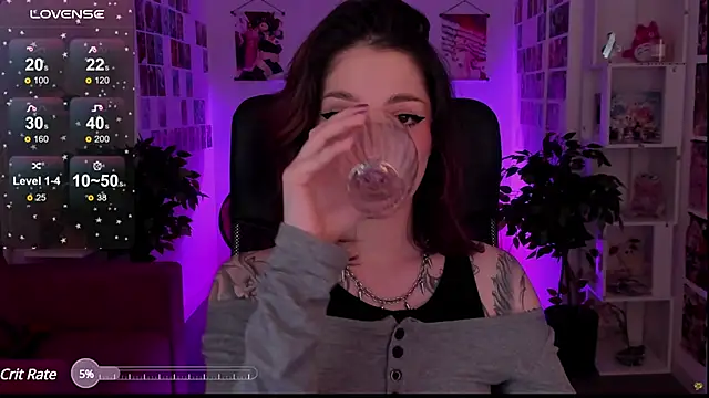 BratzieDarsie online show from 27, 1, 2025