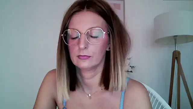 Snapshot of HornyJudith chatting on 14, 10, 2025 HornyJudith online show from 14, 10, 2025