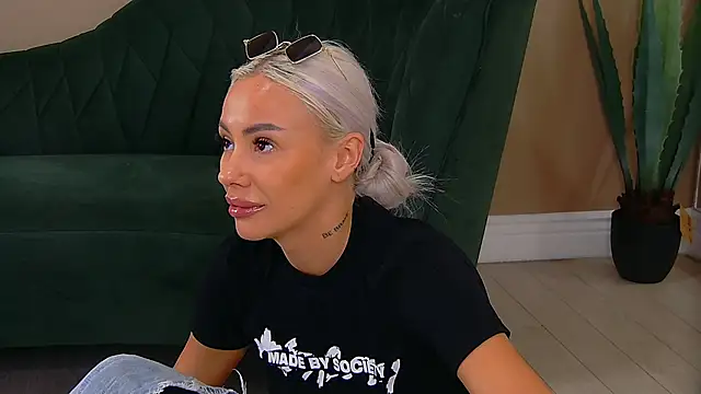 Bailey Rush online show from 13, 9, 2025