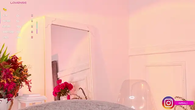 Snapshot of Mely-taylor chatting on 1, 10, 2025 Mely-taylor online show from 1, 10, 2025