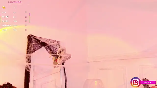 Snapshot of Mely-taylor chatting on 11, 10, 2025 Mely-taylor online show from 11, 10, 2025