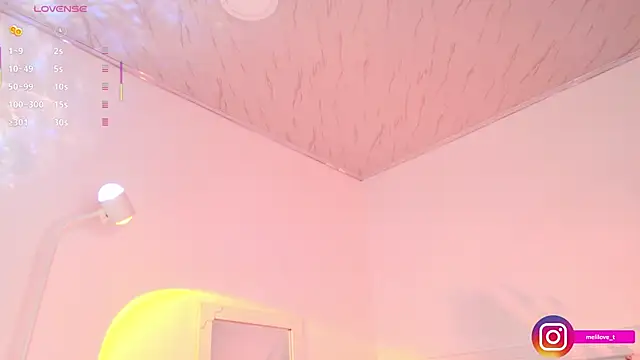 Snapshot of Mely-taylor chatting on 7, 11, 2025 Mely-taylor online show from 7, 11, 2025