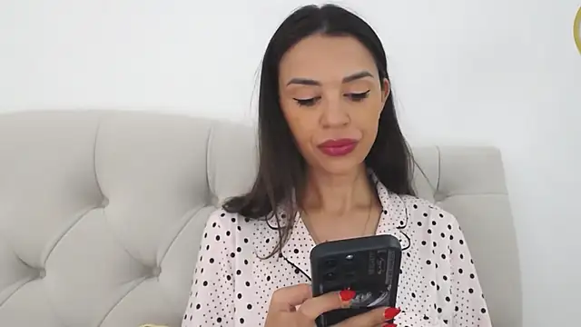 Mika Gold online show from 16, 9, 2025