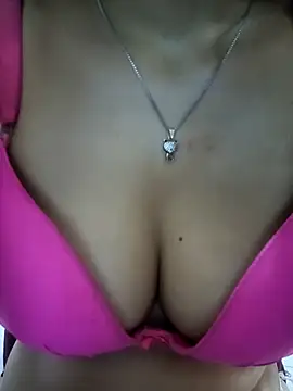 Snapshot of luz_94 chatting on 5, 11, 2025 luz 94 online show from 5, 11, 2025