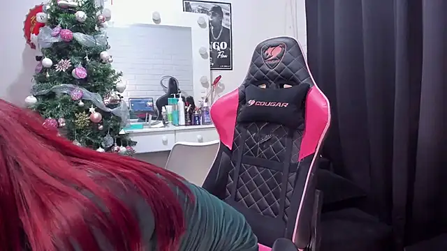 Snapshot of Cat_x1 chatting on 25, 12, 2024 Cat x1 online show from 25, 12, 2024