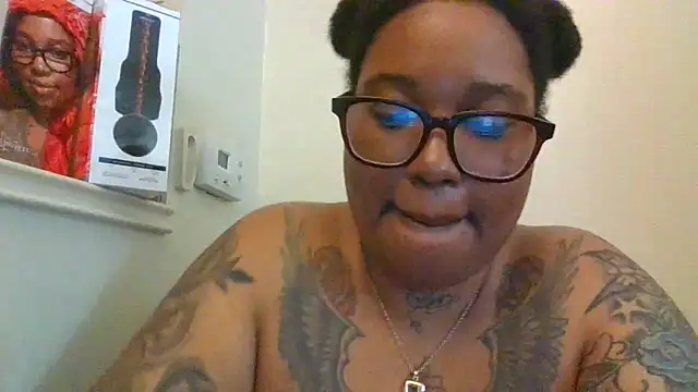 Snapshot of ShaBrimDaPornstar chatting on 7, 1, 2026 ShaBrimDaPornstar online show from 7, 1, 2026