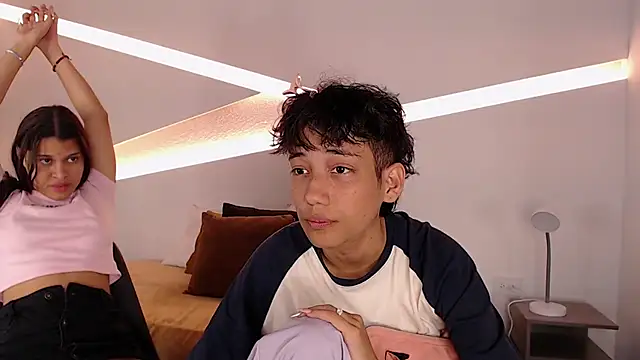 Snapshot of hot_little_bunny chatting on 27, 1, 2025 hot little bunny online show from 27, 1, 2025