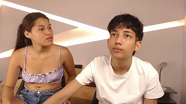 Snapshot of hot_little_bunny chatting on 28, 1, 2025 hot little bunny online show from 28, 1, 2025